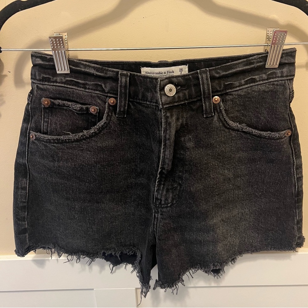 Abercrombie & Fitch Women’s The 90’s Relaxed Cutoff Short High Rise